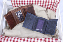 Load image into Gallery viewer, Men&#39;s Buffalo Leather Wallet