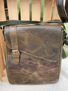 NEW Expanding Satchel